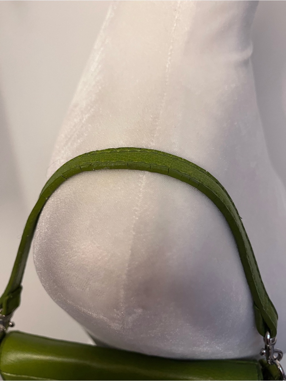 Chartreuse & Silver Shoulder Bag Vintage? Small Purse Lime Green Y2K 2000s - Picture 3 of 9